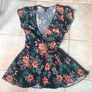 Black floral wrap dress Forever 21